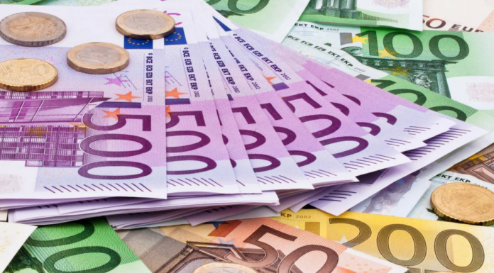Crédit Rapide en France : Coûts, Risques et Solutions à Comparer